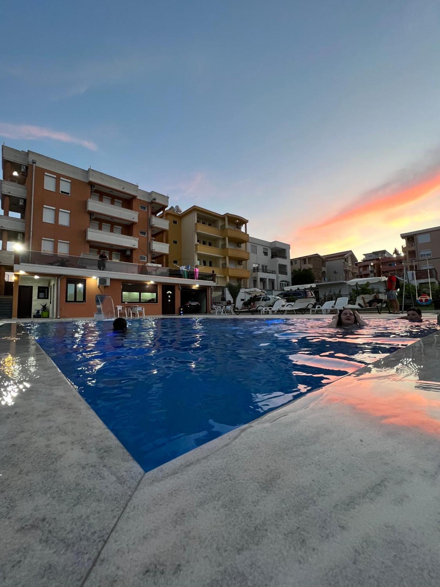 Apartments Zalli Ulcinj Exterior photo