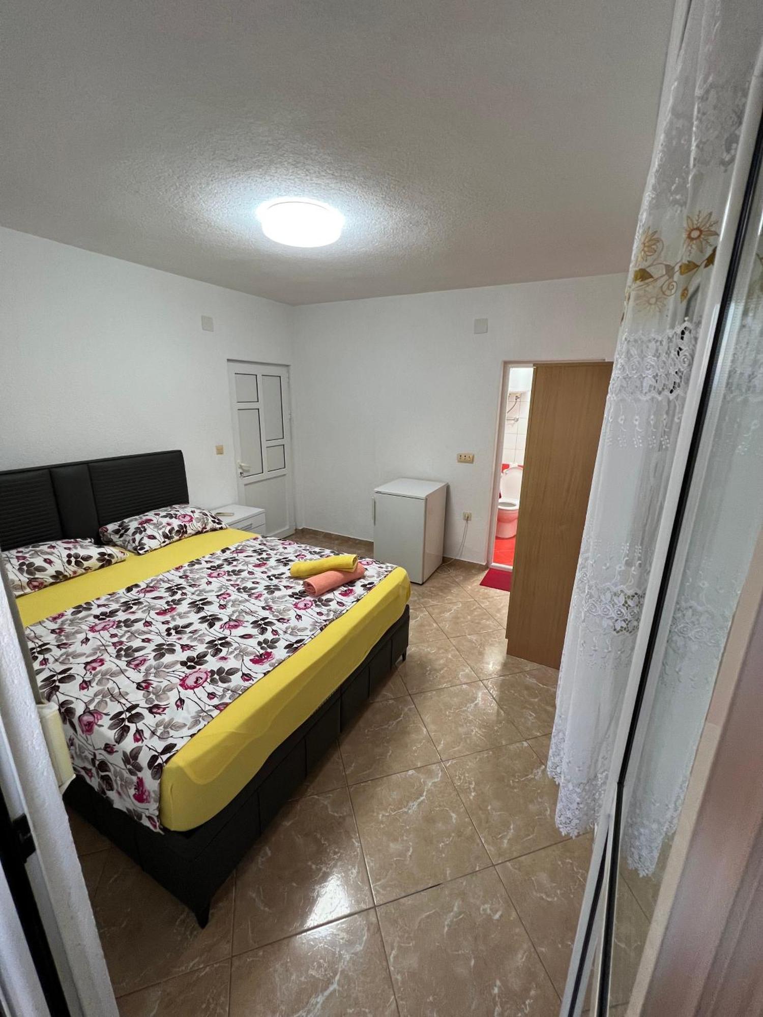 Apartments Zalli Ulcinj Exterior photo